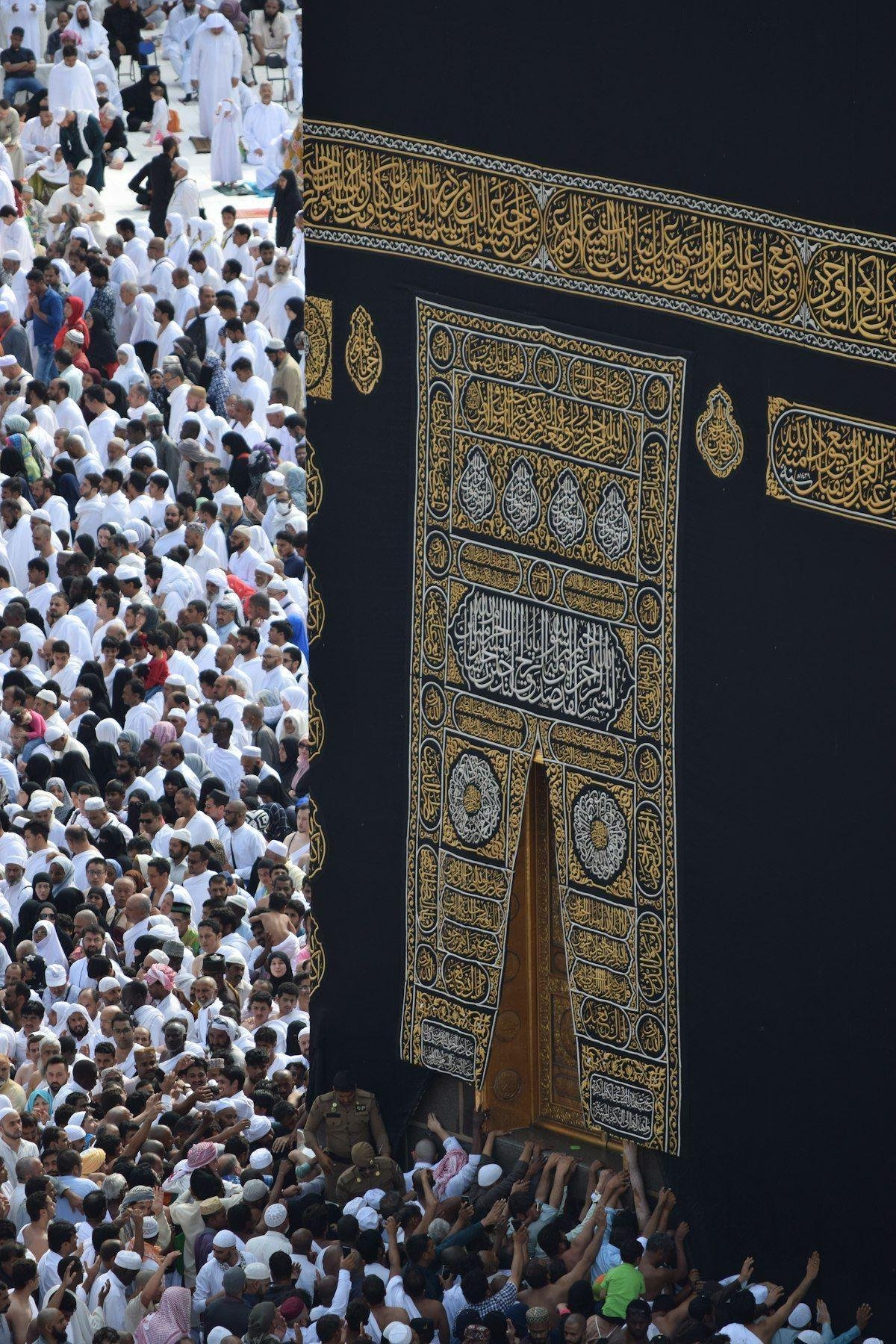 Top 10 Tips for a Comfortable Umrah Stay in Makkah